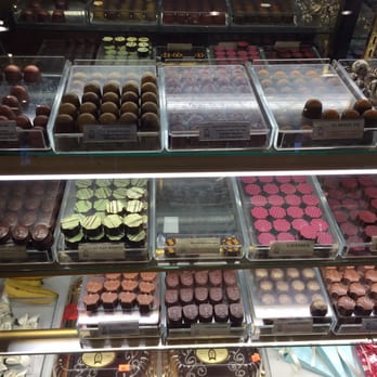 Mignon Chocolate - Glimpse of chocolate - Chocolatiers & Shops Near Me - Glendale, California Mignon Chocolate - Glimpse of chocolate - Chocolatiers & Shops Near Me - Glendale, California
