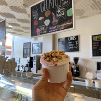 Via Gelato - Fruity pebbles and Cinnamon Toast Crunch - Ice Cream & Frozen Yogurt Near Me - Honolulu, Hawaii Via Gelato - Fruity pebbles and Cinnamon Toast Crunch - Ice Cream & Frozen Yogurt Near Me - Honolulu, Hawaii