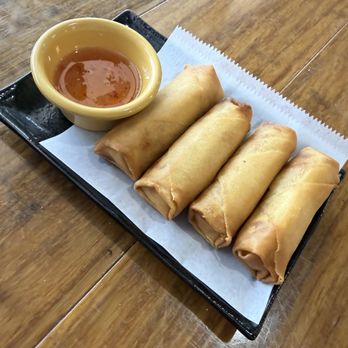 Tuk Tuk Thai Kitchen - Vegetable Veg Egg Roll - Thai Near Me - Houston, Texas