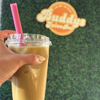 Buddys Juice Bar - Green Gene with added strawberries - Juice Bars & Smoothies Near Me - Tampa, Florida