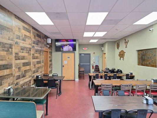 QS TIPS AND WINGS BBQ by null