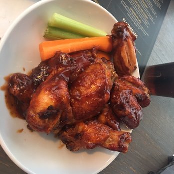 Basecamp Brewing - Chicken wings - Brewpubs Near Me - Lincoln, New Hampshire