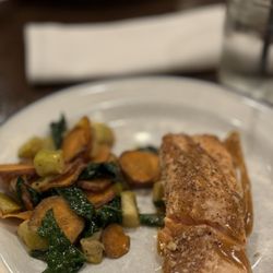 White Dog Cafe - Haverford - Verlasso Salmon