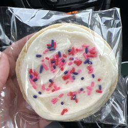 Caking at Midnight - Buttercream cookie