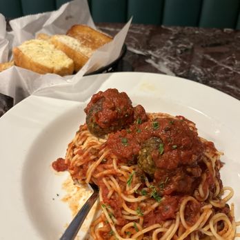 Anzios Italian Restaurant - Spaghetti Pasta - Italian Near Me - Phoenix, Arizona
