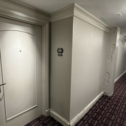 Crowne Plaza New Orleans French Qtr - Astor - Hallway to rooms