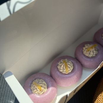 Petit Three Doughnuts - Donuts Near Me - Aurora, Illinois