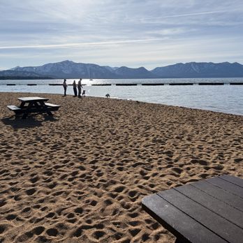 Lakeside Beach - Empty picnic benches in March - Beaches Near Me - South Lake Tahoe, California