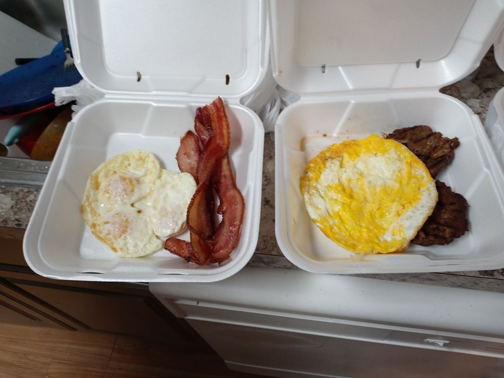 DOUG’S DINER GREELEY 73 Photos & 98 Reviews Diners 801 9th St