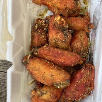 Saucin Wings - 10 Wings lemon pepper - Food Stands Near Me - Tampa, Florida Saucin Wings - 10 Wings lemon pepper - Food Stands Near Me - Tampa, Florida