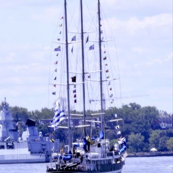 Circle Line Sightseeing Cruises - Boat Tours Near Me - New York, New York