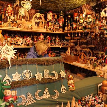 Christkindlmarkt Rathausplatz - Christmas Markets Near Me - Vienna, 9