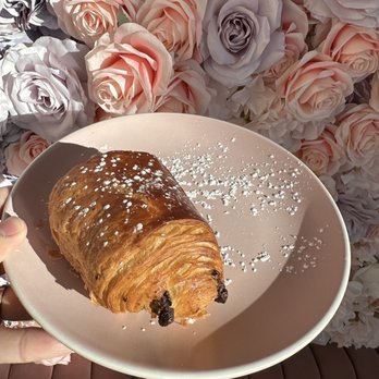 Cafe Lola - Cafes Near Me - Las Vegas, Nevada