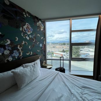 Versante Hotel - Hotels Near Me - Richmond, British Columbia Versante Hotel - Hotels Near Me - Richmond, British Columbia