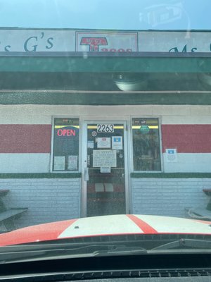 Ms G's Tacos N' More by null
