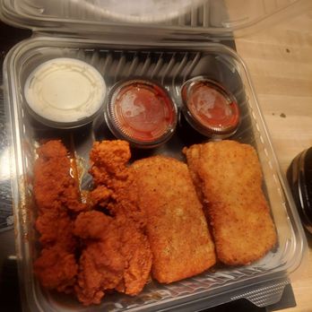 Chili's - Mozzarella sticks and crispy tenders - Bars Near Me - Mesa, Arizona