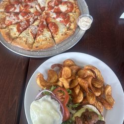 G3 Pizza & Burgers - The rancher burger and pepperoni pizza!