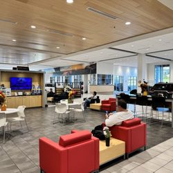 Ackerman Toyota - Service waiting area