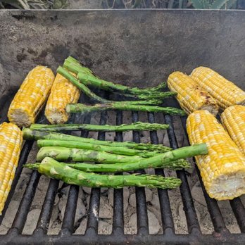 Heisler Park - BBQ grills, bring your own charcoal - Parks Near Me - Laguna Beach, California Heisler Park - BBQ grills, bring your own charcoal - Parks Near Me - Laguna Beach, California