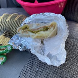 Deli Casa - Chile relleno burrito