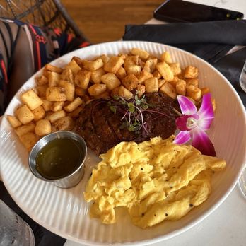 XOXO Dining Room - Steak and eggs - New American Near Me - Dallas, Texas