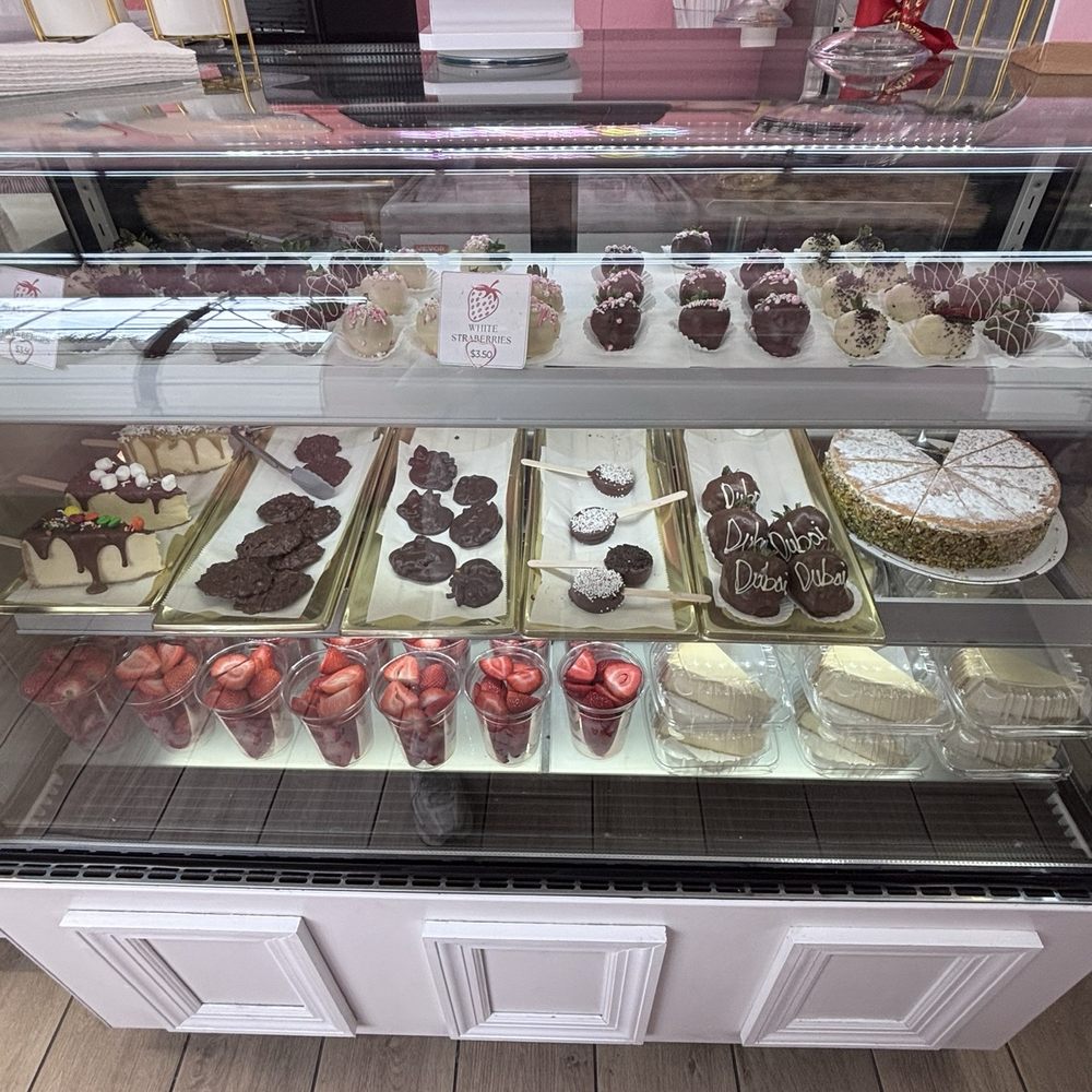 Strawberry By Lemon - Desserts - Desserts Near Me - St. Cloud, Florida Strawberry By Lemon - Desserts - Desserts Near Me - St. Cloud, Florida