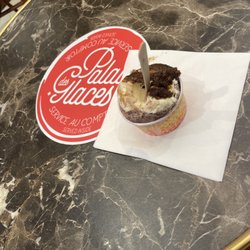 Le Palais des Glaces - A scoop of tiramisu gelato
