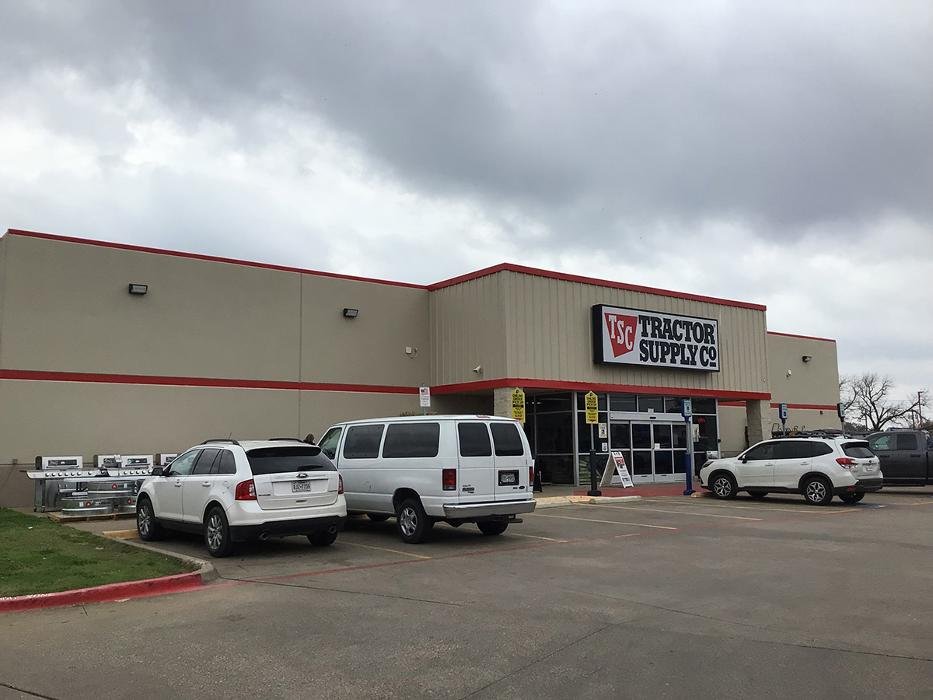 TRACTOR SUPPLY Updated August 2024 1400 E Tyler St, Athens, Texas