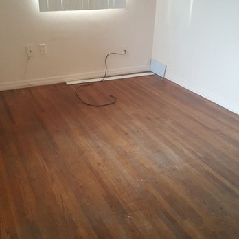 Realty Professionals of Florida - floors all dirty cables and broken blinds . - Real Estate Services Near Me - Clermont, Florida Realty Professionals of Florida - floors all dirty cables and broken blinds . - Real Estate Services Near Me - Clermont, Florida