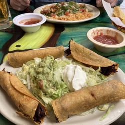 Cuatro Caminos Mexican Restaurant - Lunch (and dinner)!