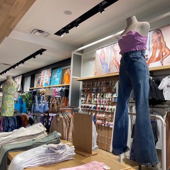 CottonOn - Canoga Park - Children's Clothing Near Me - Canoga Park, California CottonOn - Canoga Park - Children's Clothing Near Me - Canoga Park, California