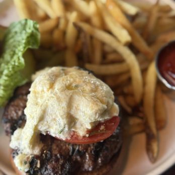 Yardley Inn Restaurant & Bar - Yardley Burger - Bars Near Me - Yardley, Pennsylvania