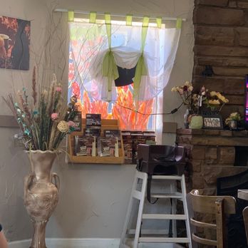 Gema's Cafe - Interior of cafe - Coffee & Tea Near Me - Beatty, Nevada