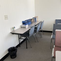 Oikos University - Reading room
