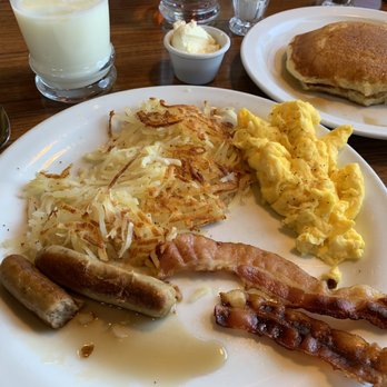 Denny's - Bacon not properly cooked - Diners Near Me - Northridge, California