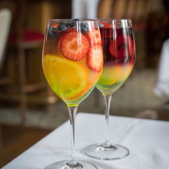 Hogan's Restaurant - SANGRIA - Canadian (New) Near Me - King City, Ontario