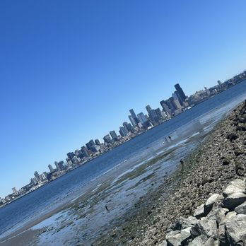 Alki Beach Park - Parks Near Me - Seattle, Washington