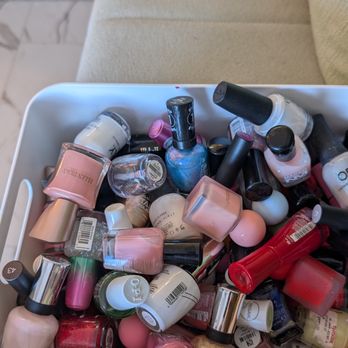 Galya Magic Time Nail - The non gel polish options thrown in an IKEA bin!!! - Nail Salons Near Me - Seven Hills, Ohio Galya Magic Time Nail - The non gel polish options thrown in an IKEA bin!!! - Nail Salons Near Me - Seven Hills, Ohio