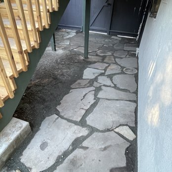 Back In Shape Landscape - Sand-set flagstone patio over baserock - Landscaping Near Me Back In Shape Landscape - Sand-set flagstone patio over baserock - Landscaping Near Me