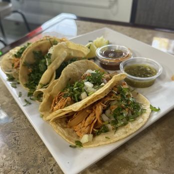Chinelos Taqueria - Taco Tinga de Pollo - Mexican Near Me - Kenneth City, Florida