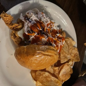Brown's Brewing Company - Chicken sandwich - Breweries Near Me - Troy, New York
