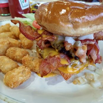 Huddle House - My Huddle House burger was on point! - American Near Me - Cleveland, Georgia