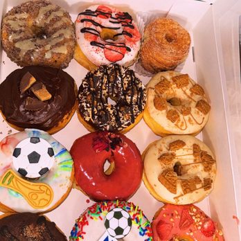 California Donuts - Bakeries Near Me - Los Angeles, California