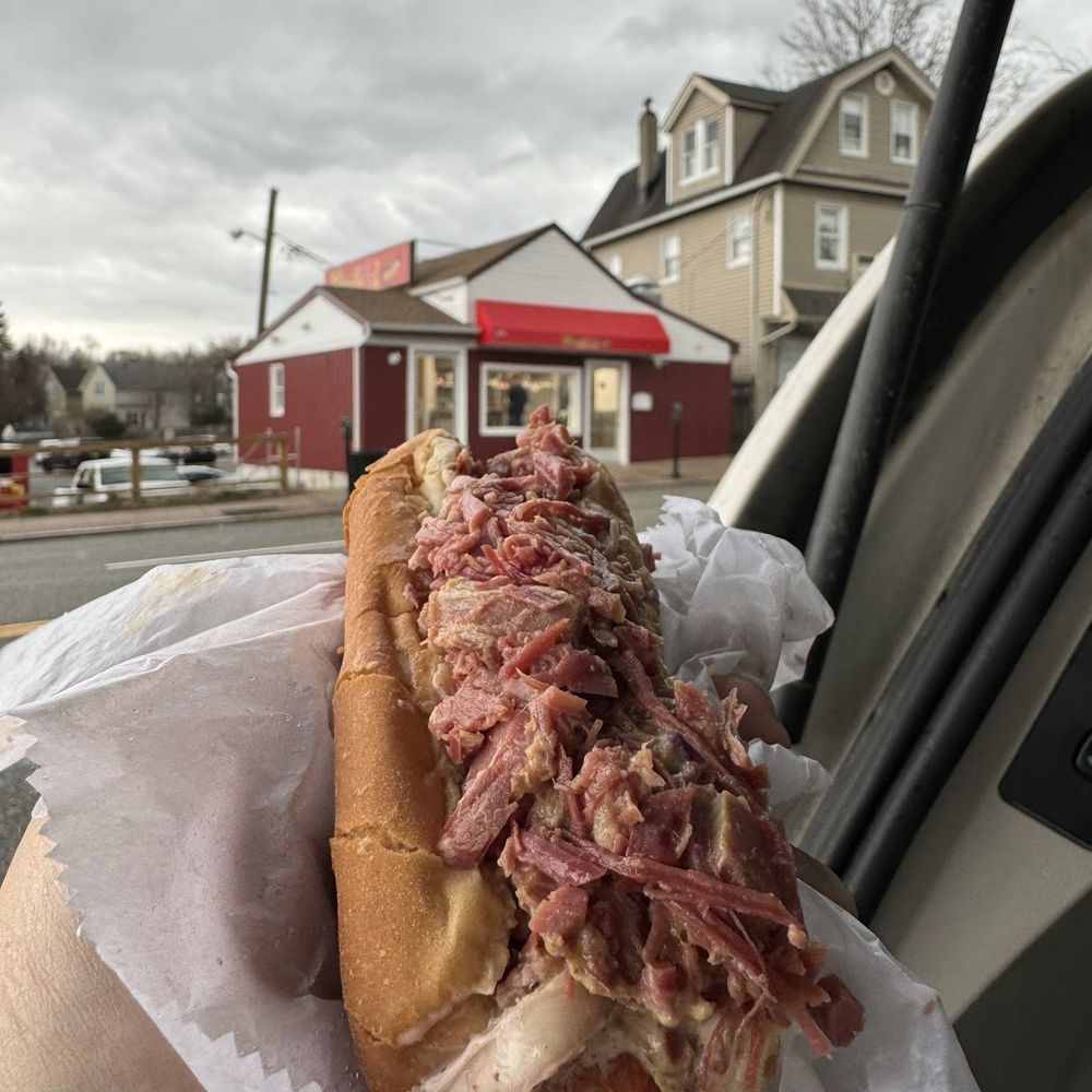 The Original Chris' Red Hots - Pats sloppy seconds - St Patrick's day special - Food Trucks Near Me - Newark, New Jersey The Original Chris' Red Hots - Pats sloppy seconds - St Patrick's day special - Food Trucks Near Me - Newark, New Jersey