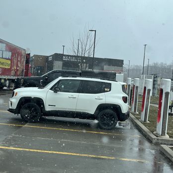 Sheetz - Gas powered vehicles parking in front t of EV chargers - Gas Stations Near Me - Triadelphia, West Virginia Sheetz - Gas powered vehicles parking in front t of EV chargers - Gas Stations Near Me - Triadelphia, West Virginia