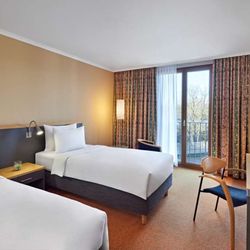 Lindner Hotel BayArena - Guest Room