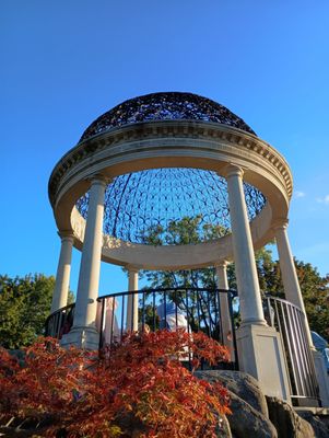 Untermyer Gardens by null