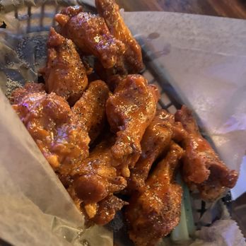 Marmadukes Lodge - Hot lemon pepper wings - Sports Bars Near Me - Leesburg, Florida