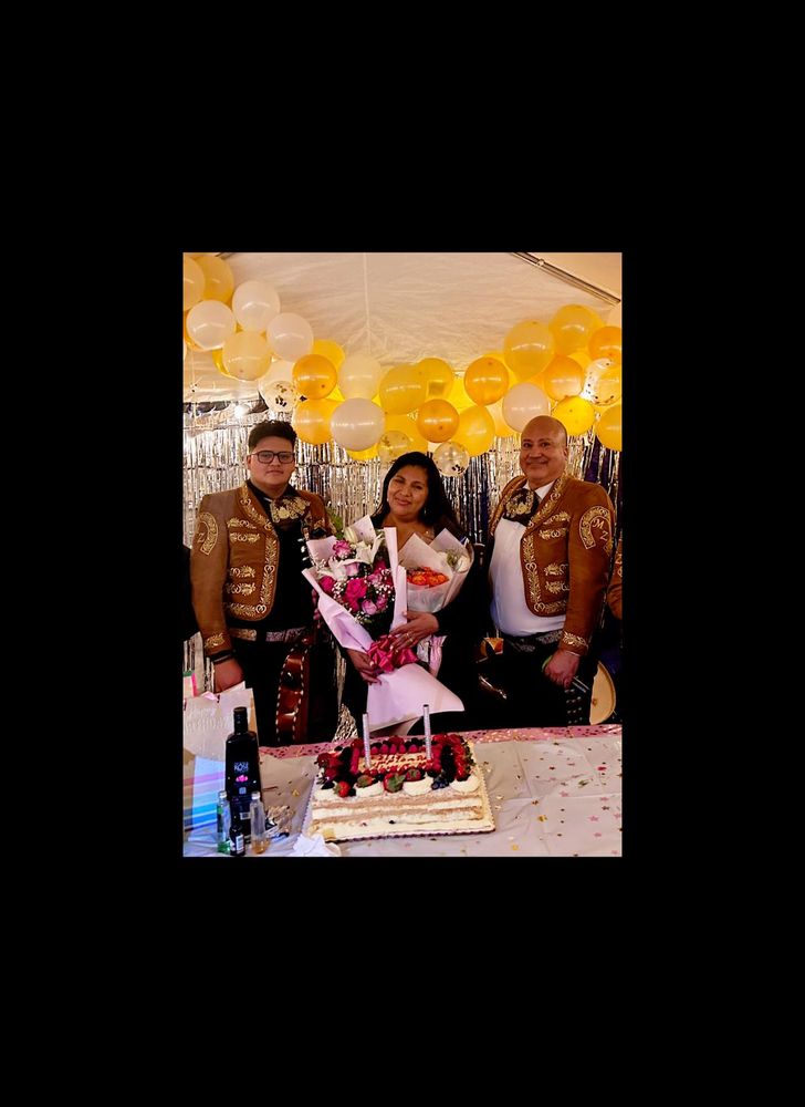 Mariachi Noches De Mexico