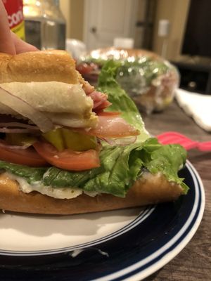 Uncle Henrys Deli by null